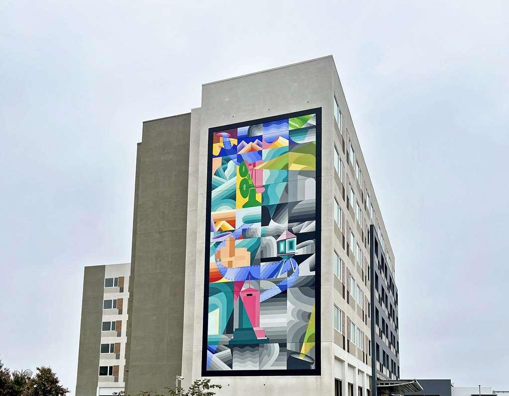 Cambria Hotel Burbank Airport Exterior foto