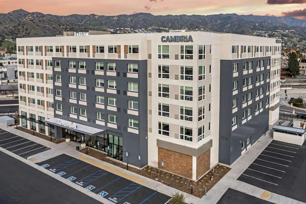 Cambria Hotel Burbank Airport Exterior foto